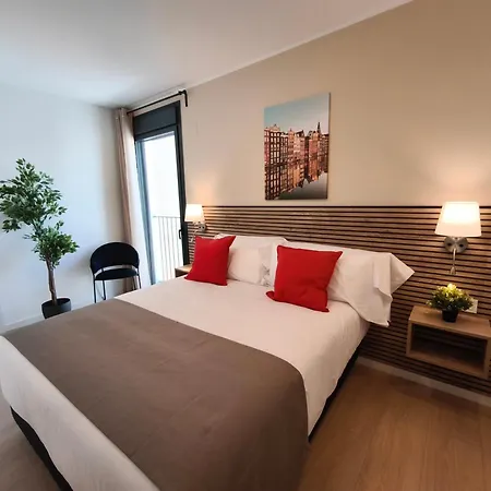Plaza Costa Aparthotel 4*